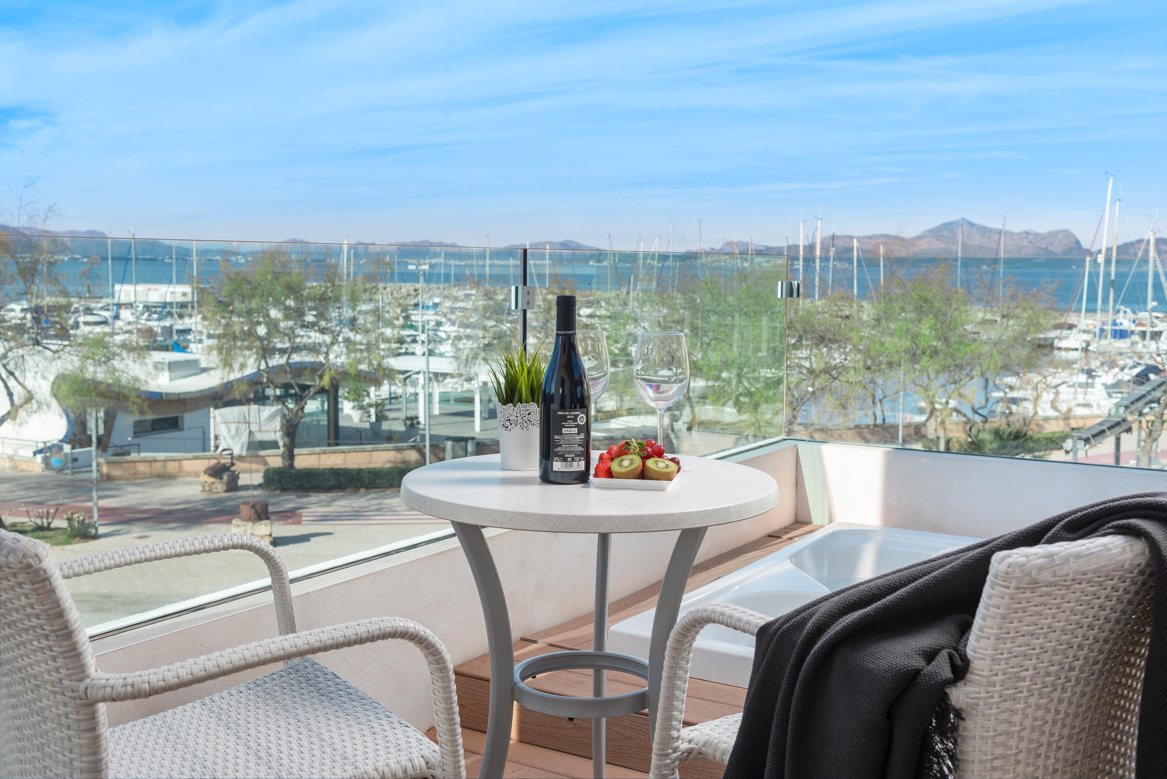 Llaut Boutique Hotel (Adults Only) 캔 피카폴트 외부 사진
