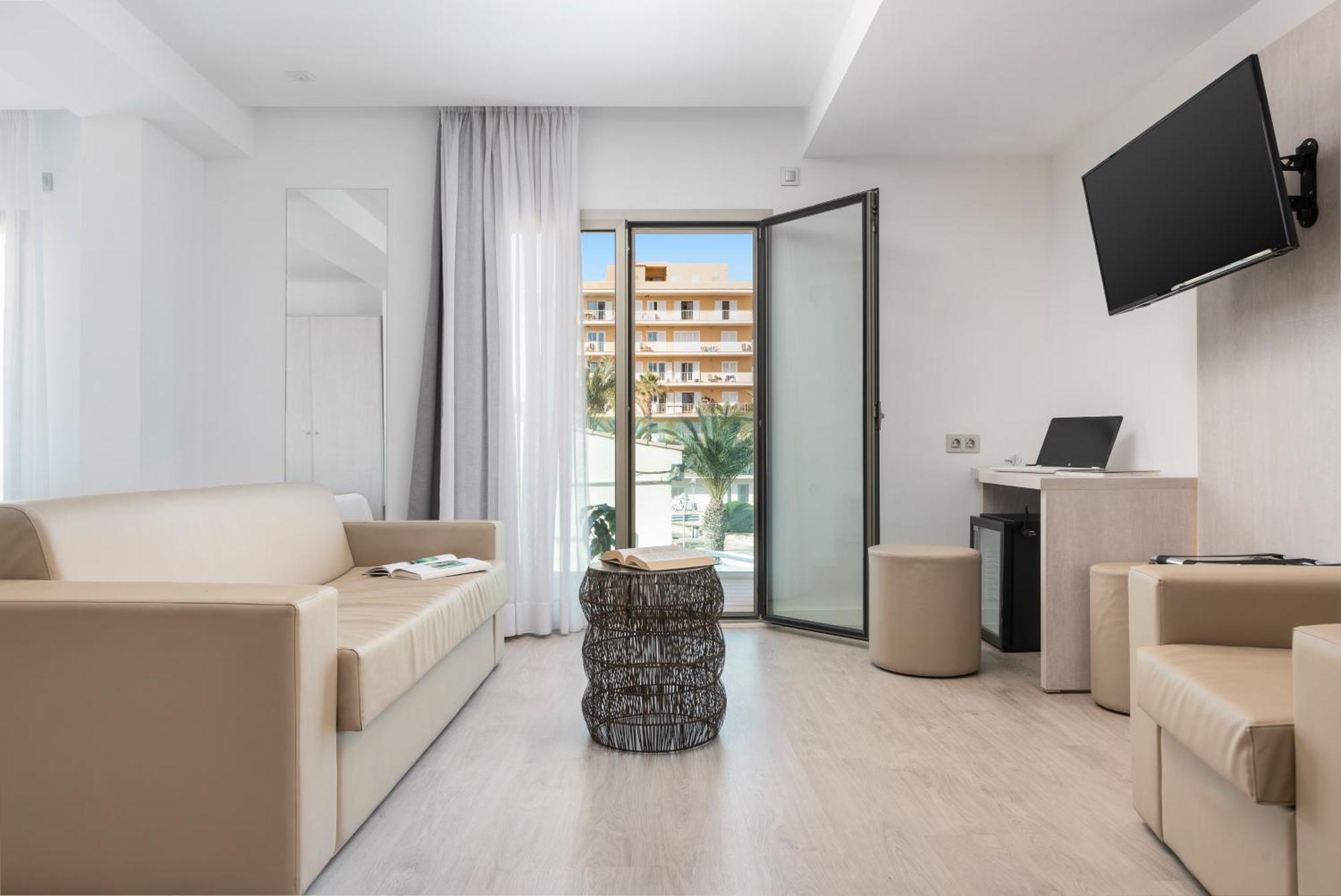 Llaut Boutique Hotel (Adults Only) 캔 피카폴트 객실 사진