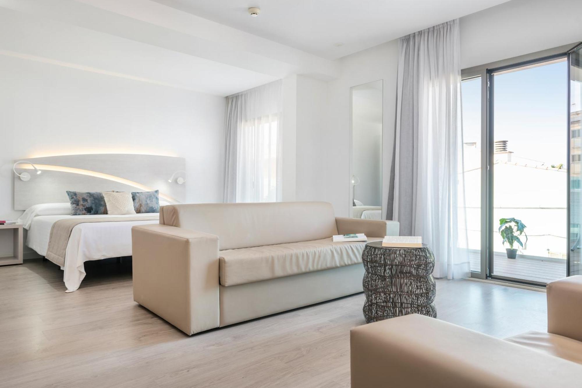 Llaut Boutique Hotel (Adults Only) 캔 피카폴트 객실 사진