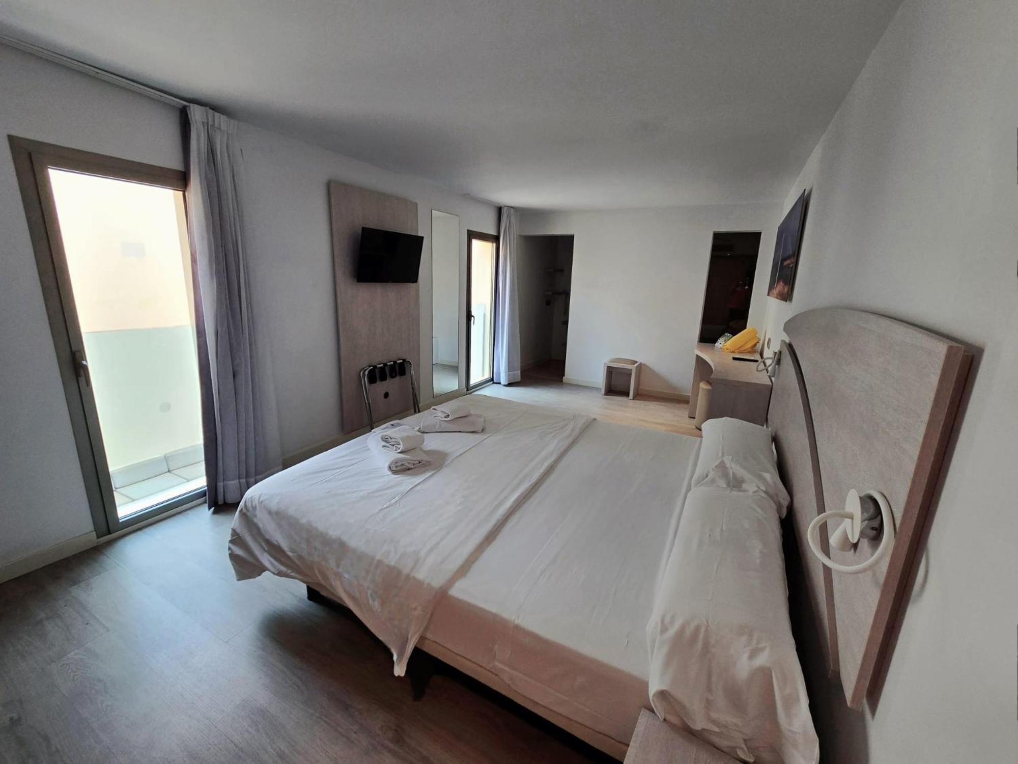Llaut Boutique Hotel (Adults Only) 캔 피카폴트 객실 사진